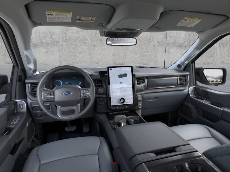 2025 Ford F-150 Lightning photo 9