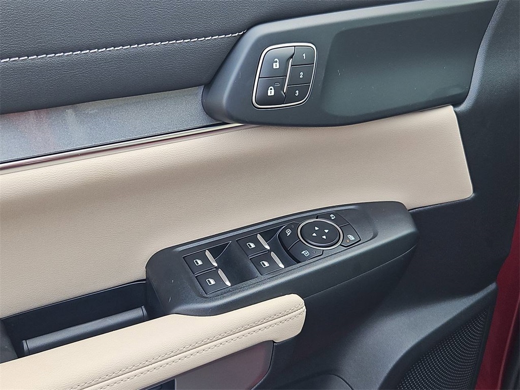2025 Ford Ranger Lariat photo 10