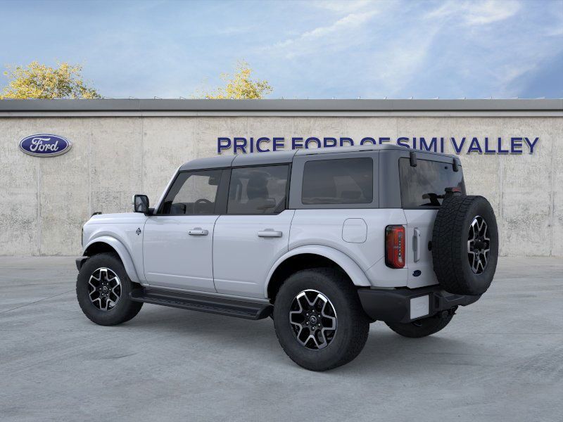 2025 Ford Bronco Outer Banks photo 3