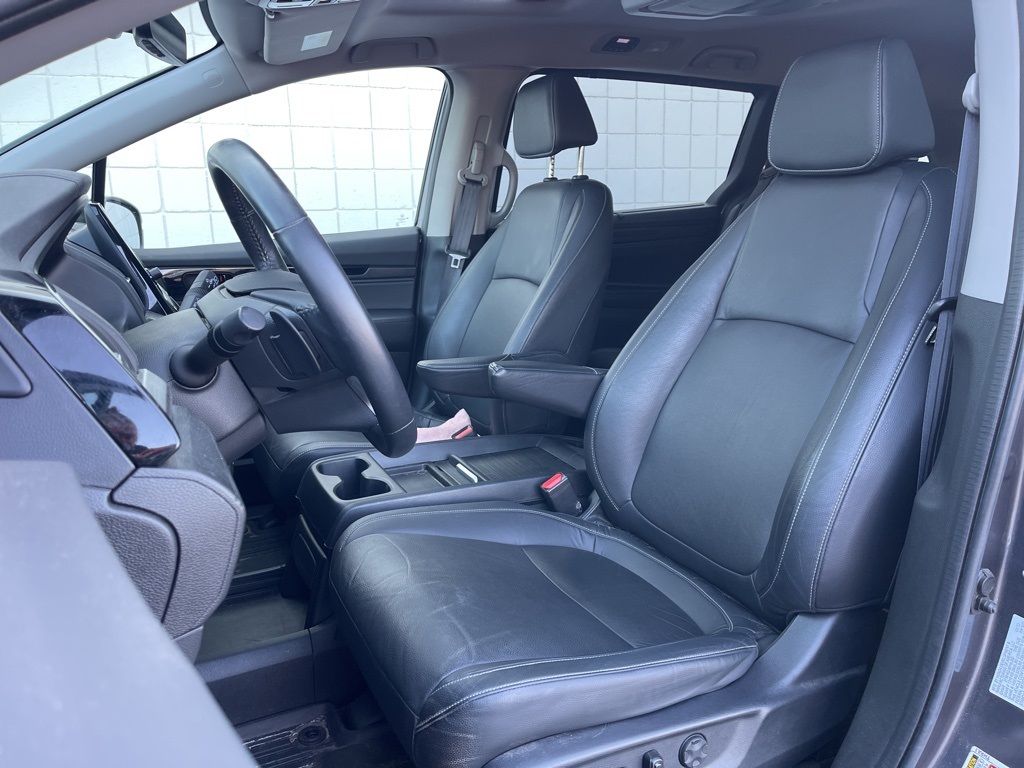 2023 Honda Odyssey Touring photo 12