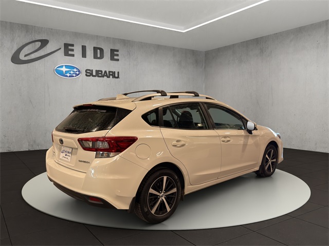 2023 Subaru Impreza Premium photo 4