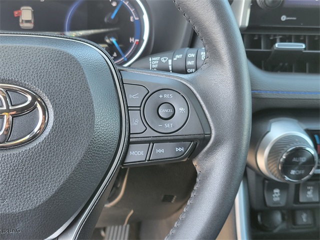 2022 Toyota RAV4 Hybrid XSE photo 32