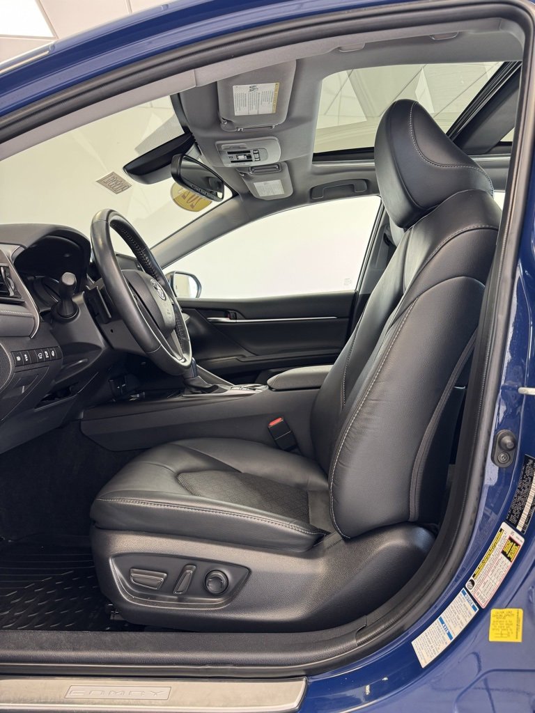 2023 Toyota Camry XSE photo 3