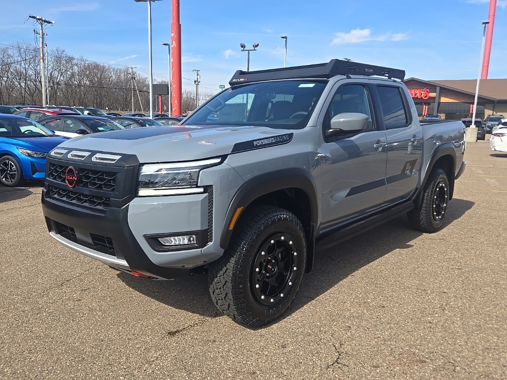 2025 Nissan Frontier Crew Cab PRO-4X photo 3