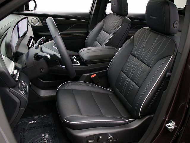 2026 Buick Enclave Avenir photo 4