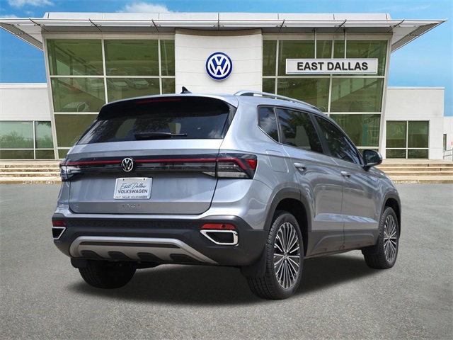 2025 Volkswagen Taos SE photo 2
