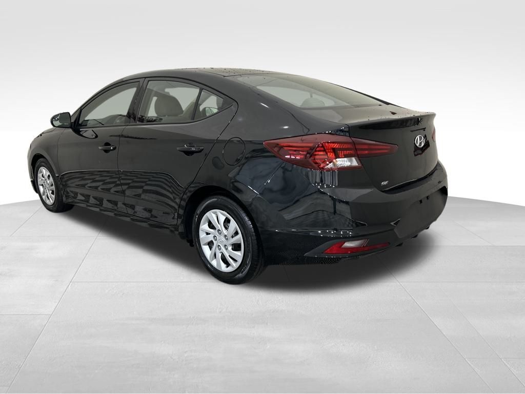 2020 Hyundai Elantra SE photo 3