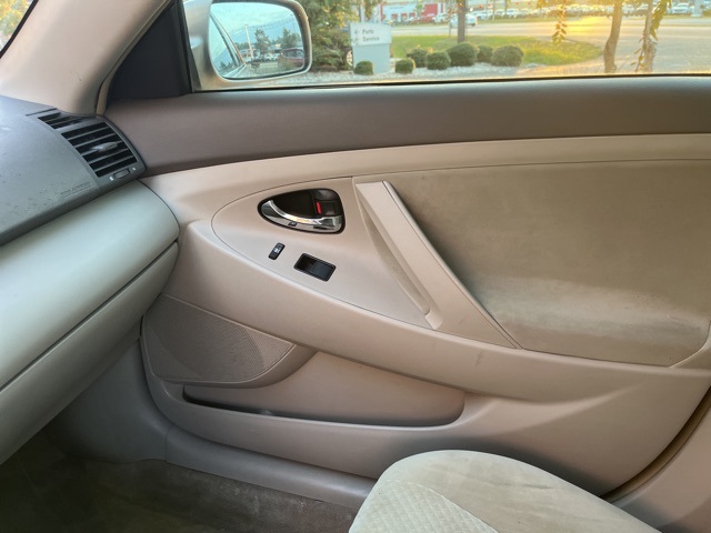 2007 Toyota Camry LE photo 26