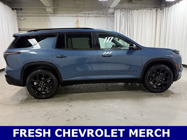 2024 Chevrolet Traverse RS photo 2