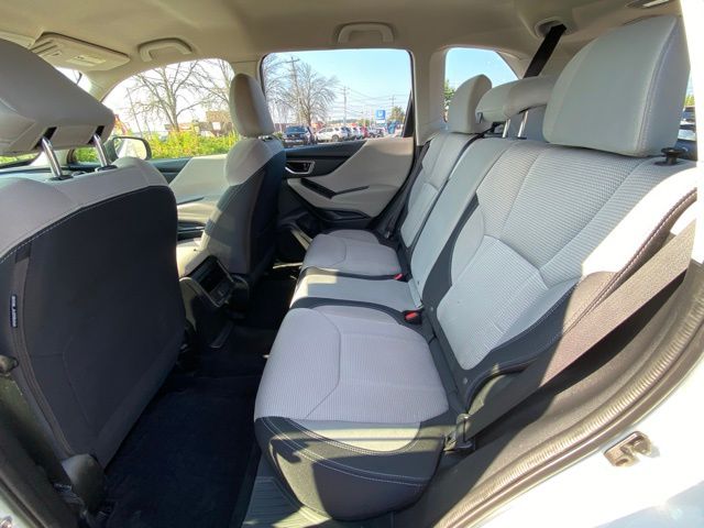 2022 Subaru Forester Base photo 18