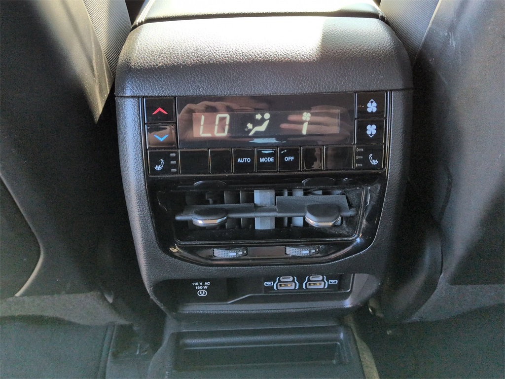 2022 Jeep Grand Cherokee Limited photo 17