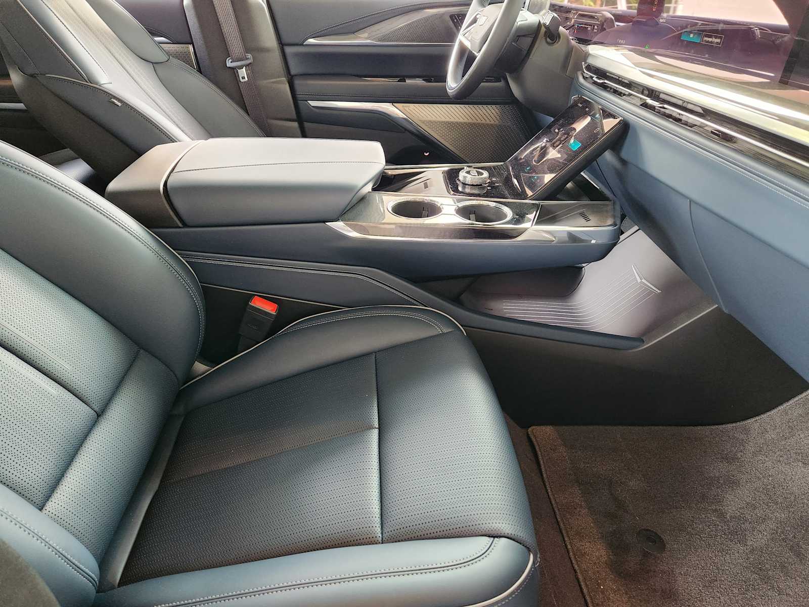2025 Cadillac Escalade IQ Sport photo 9