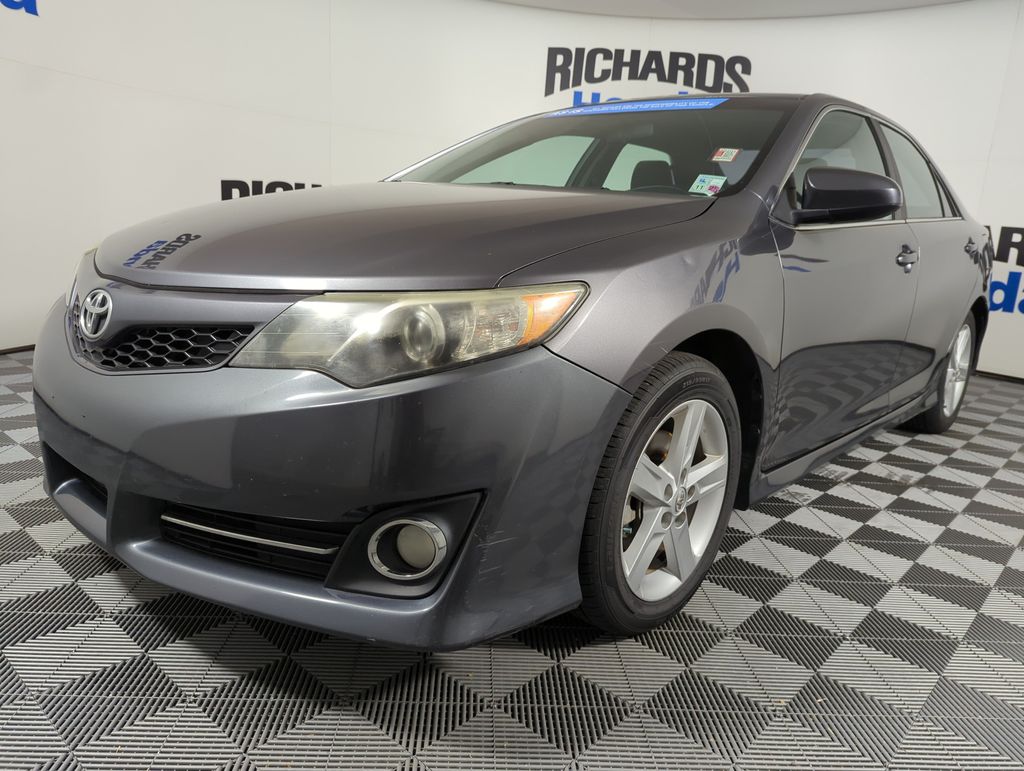 2013 Toyota Camry SE