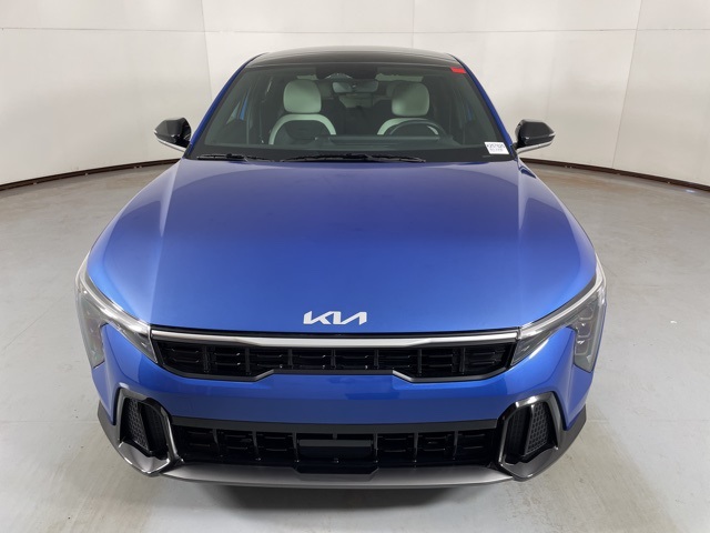 2025 Kia K4 GT-Line photo 3