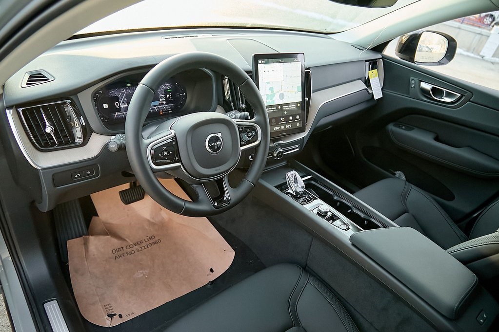 2026 VOLVO XC60 - Image 10