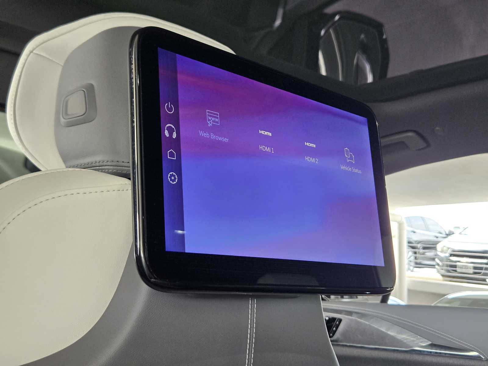 2026 Cadillac Escalade IQ Luxury photo 17
