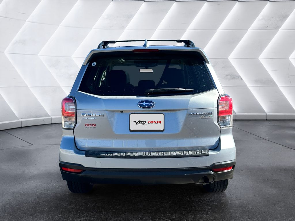 2017 Subaru Forester 2.5i Premium photo 3