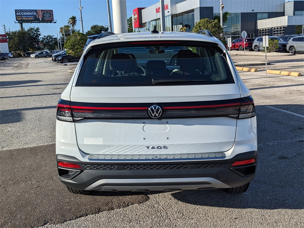 2025 Volkswagen Taos S photo 3