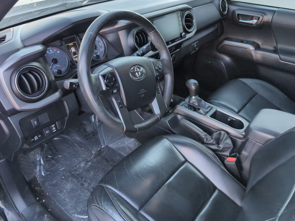 2021 Toyota Tacoma TRD photo 8