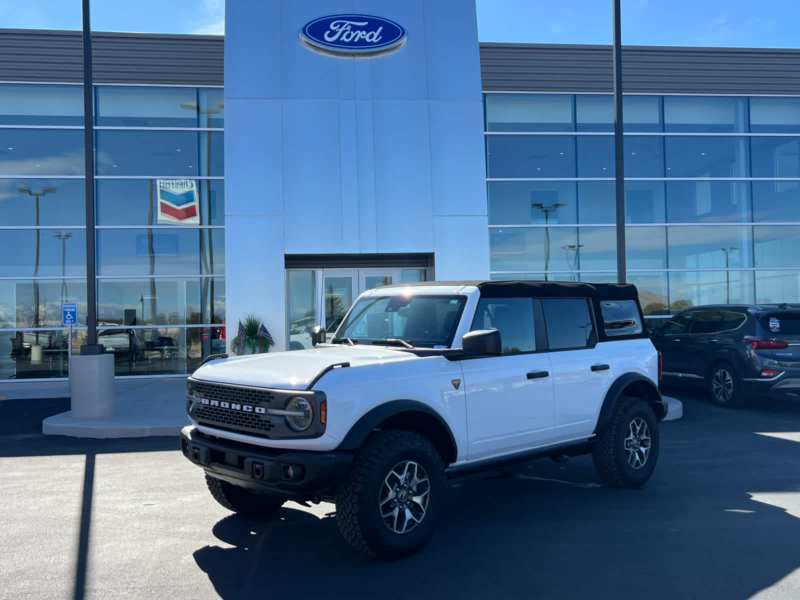 2023 Ford Bronco 4-Door Badlands's photo