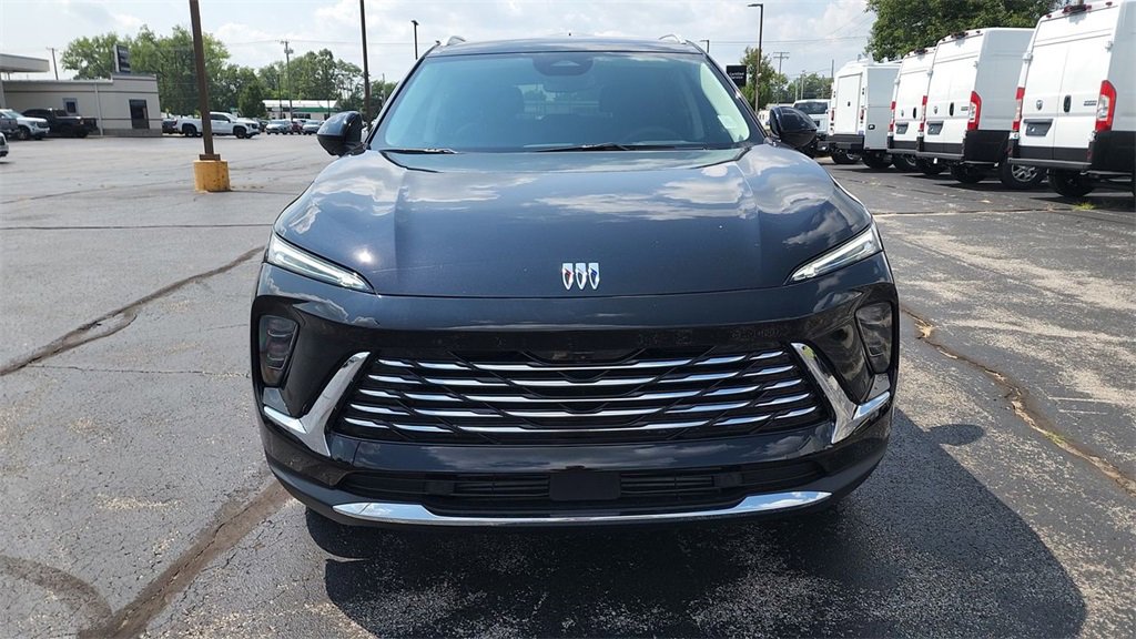 2025 Buick Envision Preferred photo 3