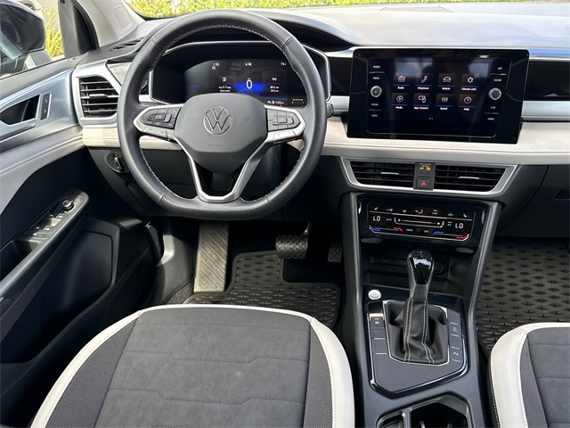 2025 Volkswagen Taos SE photo 20