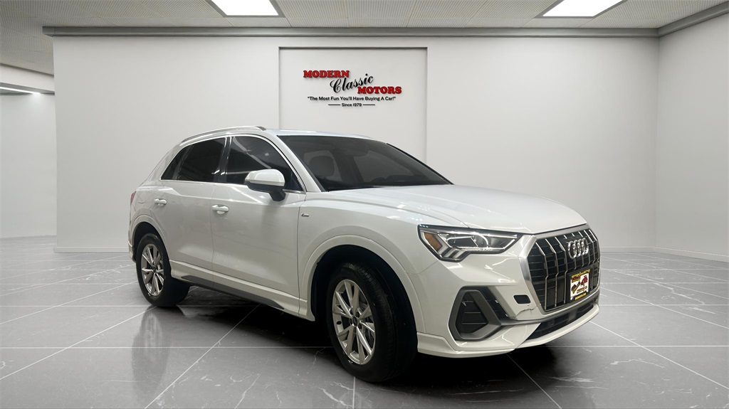 2025 Audi Q3 S Line Premium Plus's photo