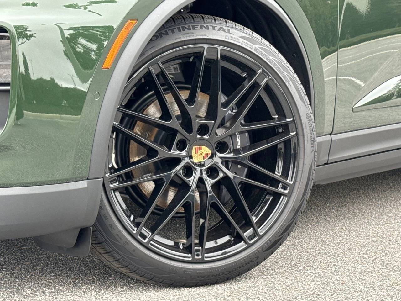 2024 Porsche Macan 4 Electric photo 14