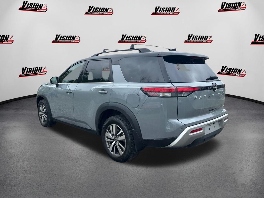 2022 Nissan Pathfinder SL photo 7