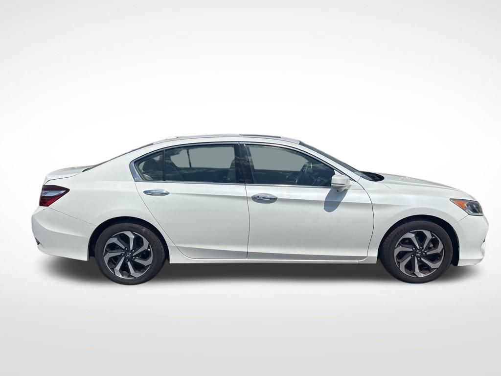 2017 Honda Accord EX-L V6 photo 3