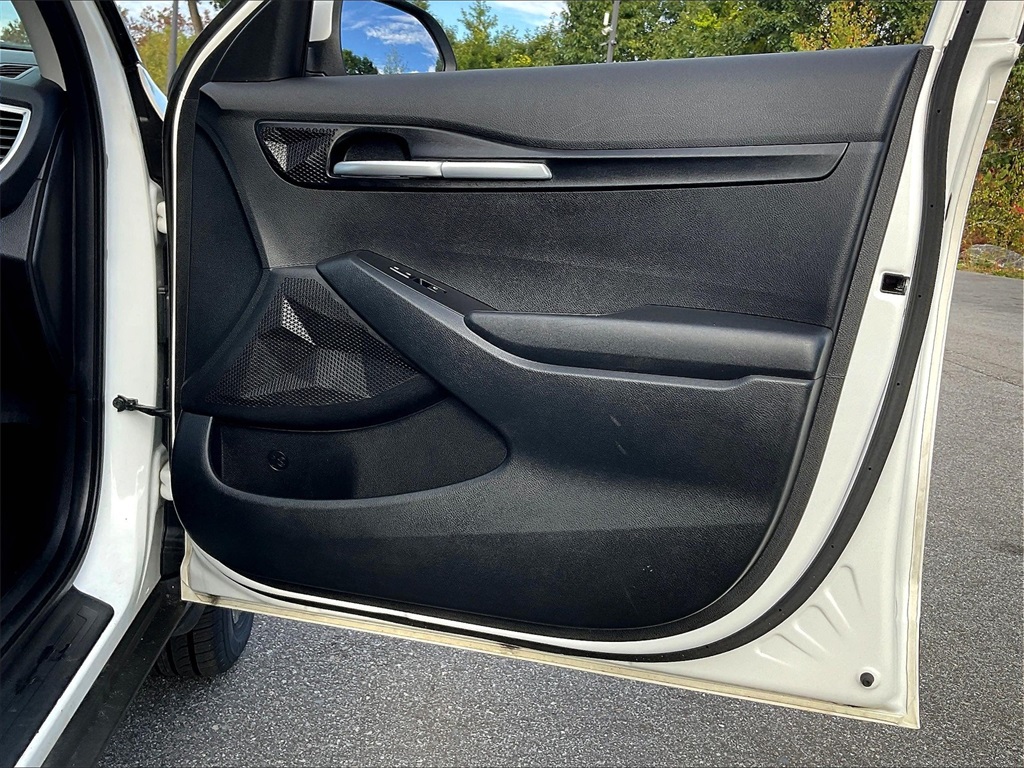 2023 Kia Seltos LX photo 9