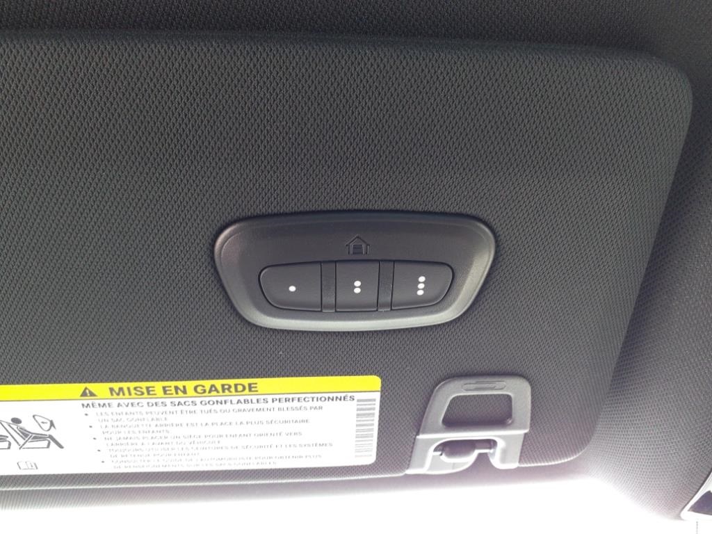 2023 Jeep Cherokee Overland 4xe photo 16