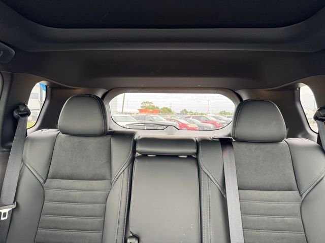 2024 Mitsubishi Outlander photo 36