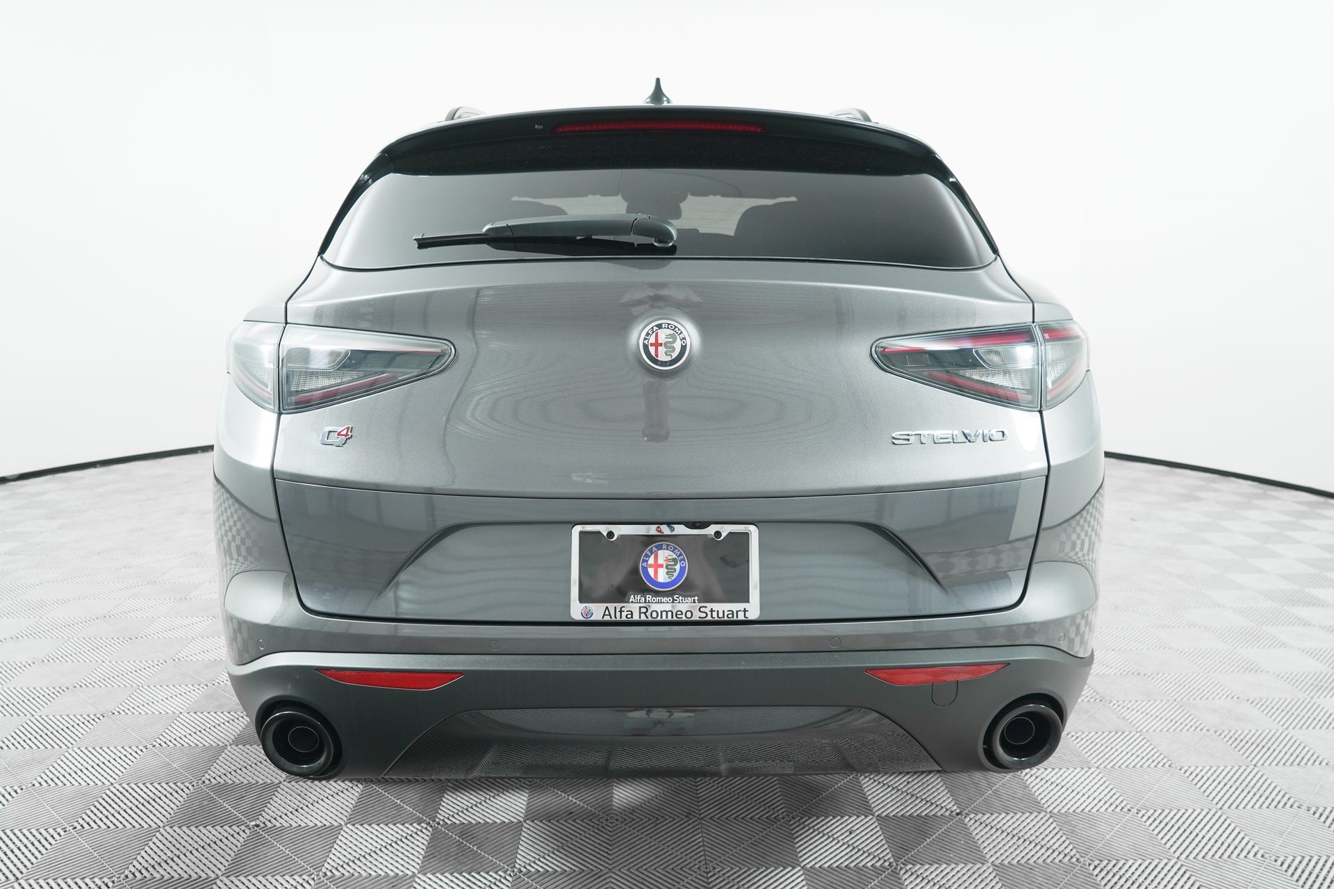2025 Alfa Romeo Stelvio photo 6