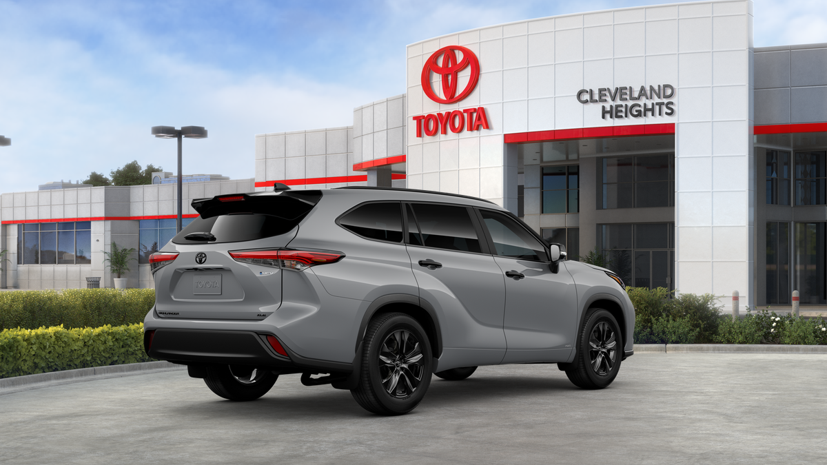 2025 Toyota Highlander Hybrid XLE photo 4