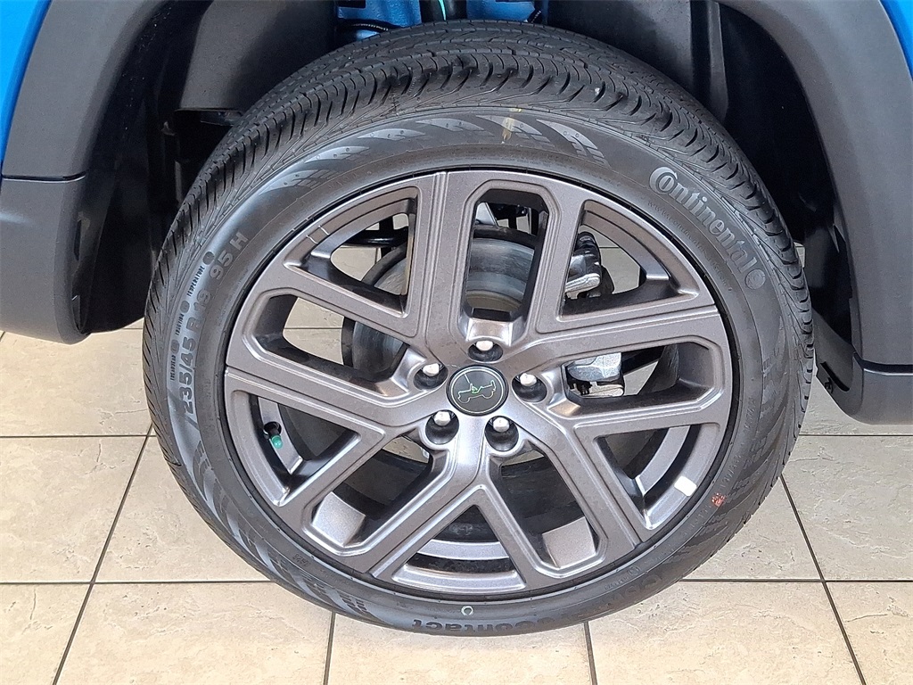 2025 Jeep Compass Limited photo 8