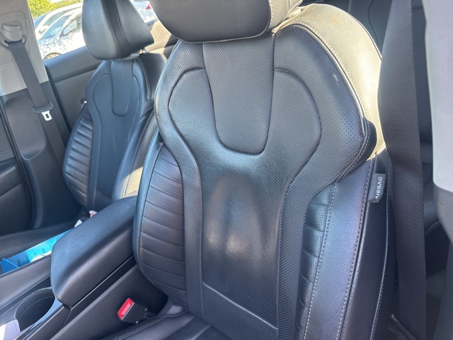 2022 Hyundai Elantra Hybrid Limited photo 4