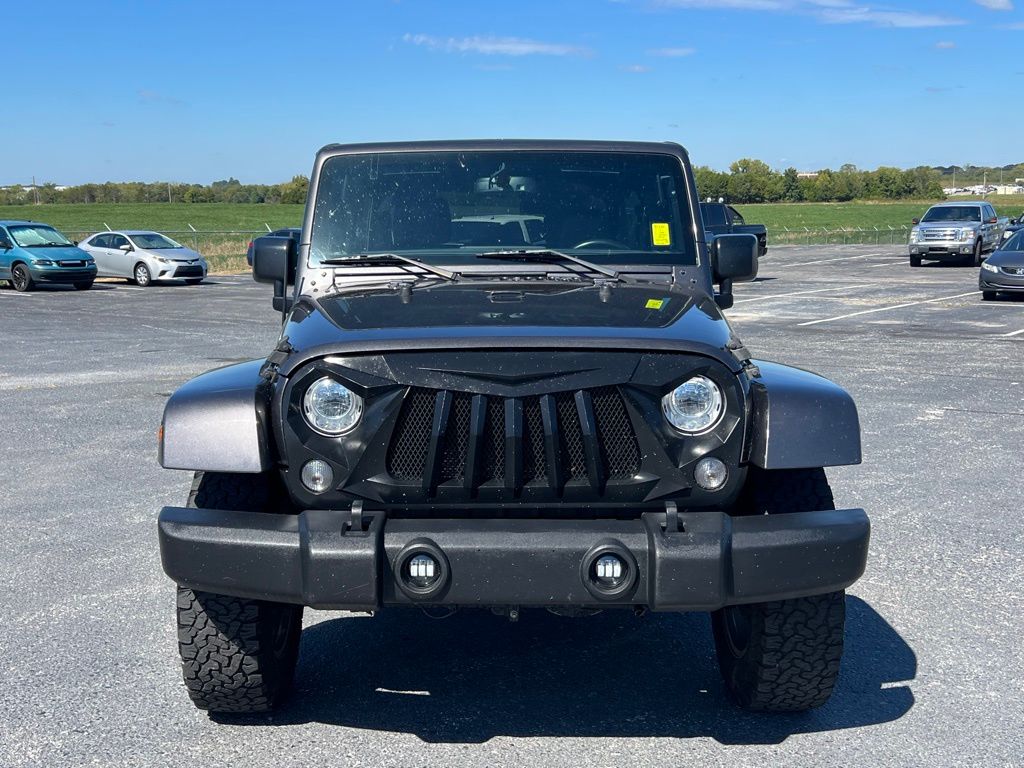 2017 Jeep Wrangler Unlimited Sahara photo 9