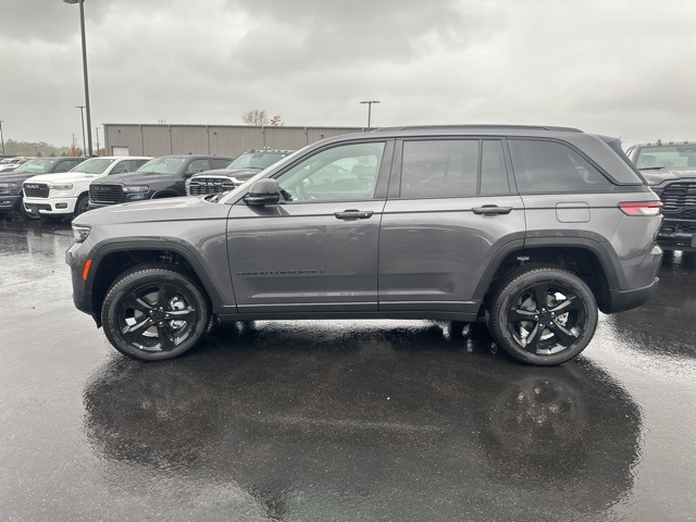 2025 Jeep Grand Cherokee Limited photo 4