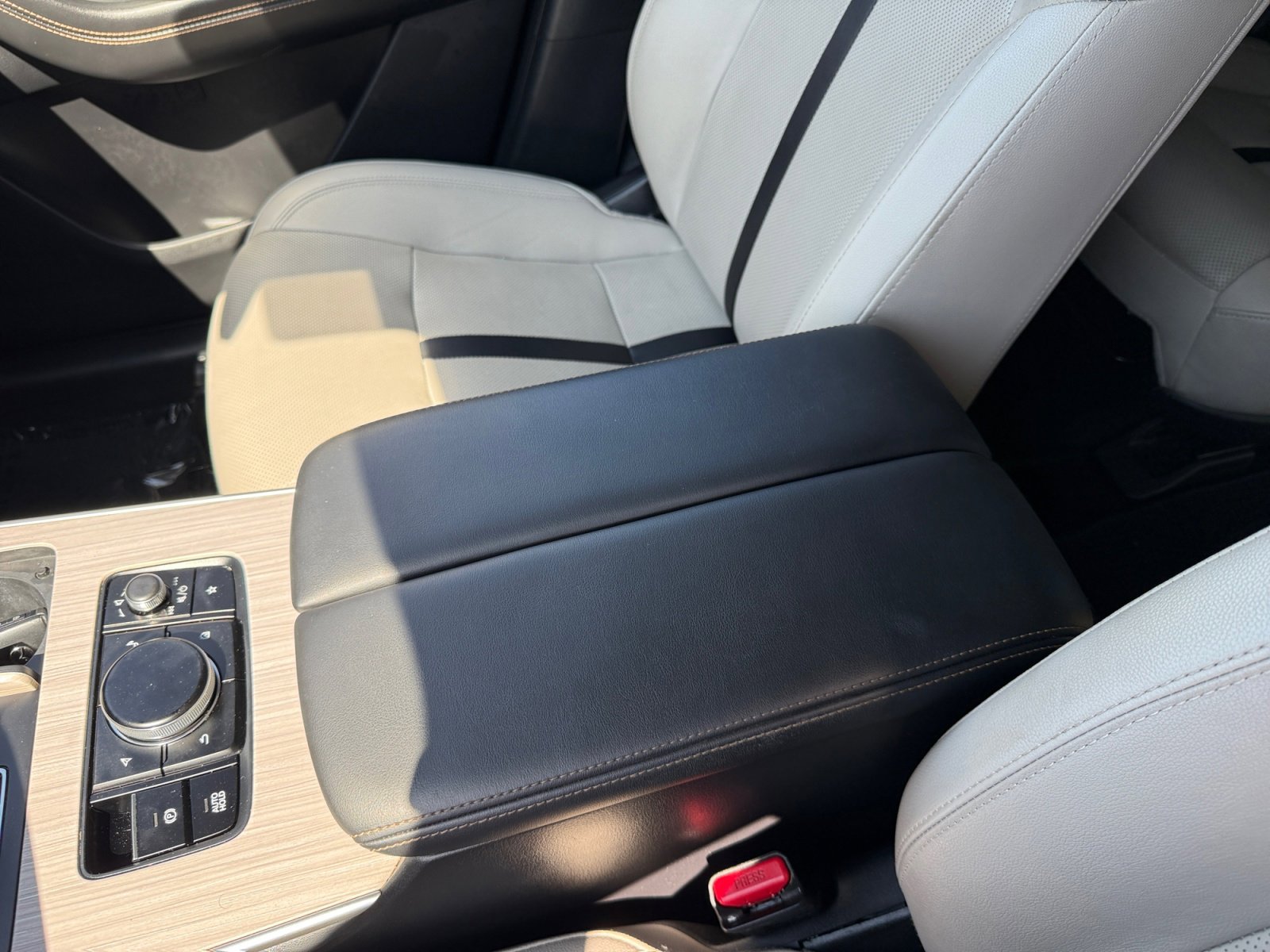 2024 Mazda CX-90 Premium photo 14