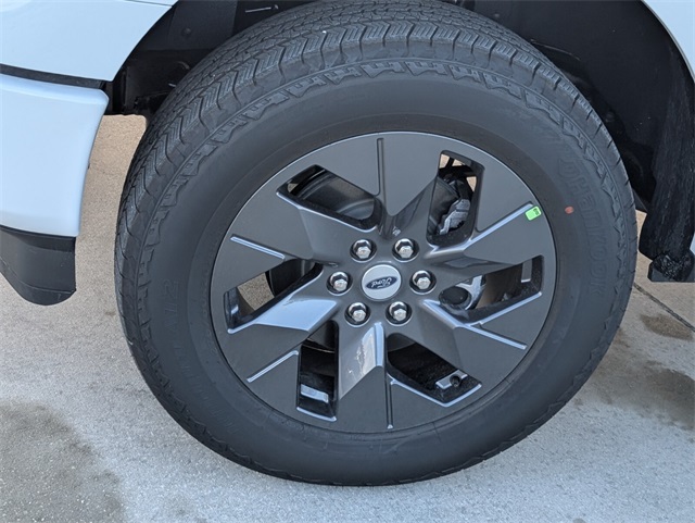 2025 Ford F-150 STX photo 4