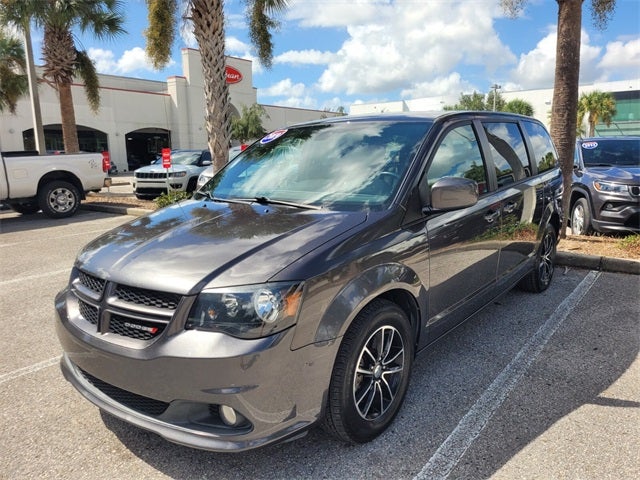 2019 Dodge Grand Caravan LE photo 3