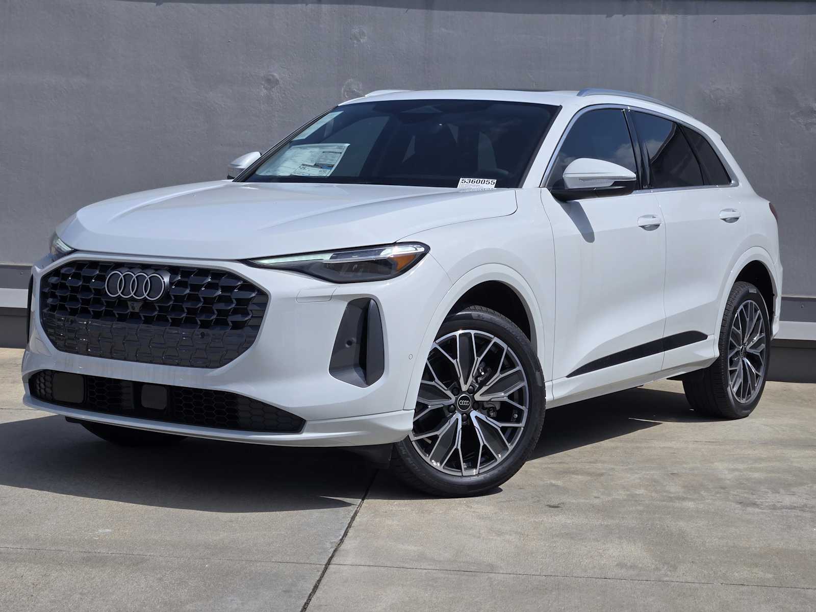 2025 Audi Q5 Premium Plus