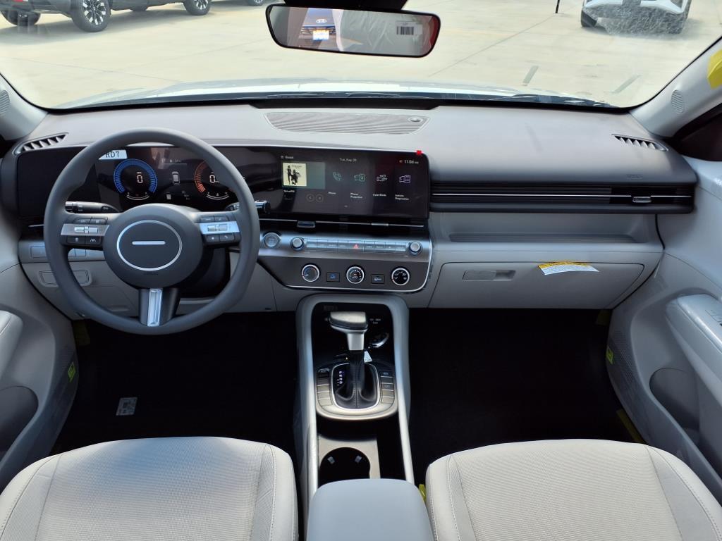 2026 Hyundai Kona SE photo 4