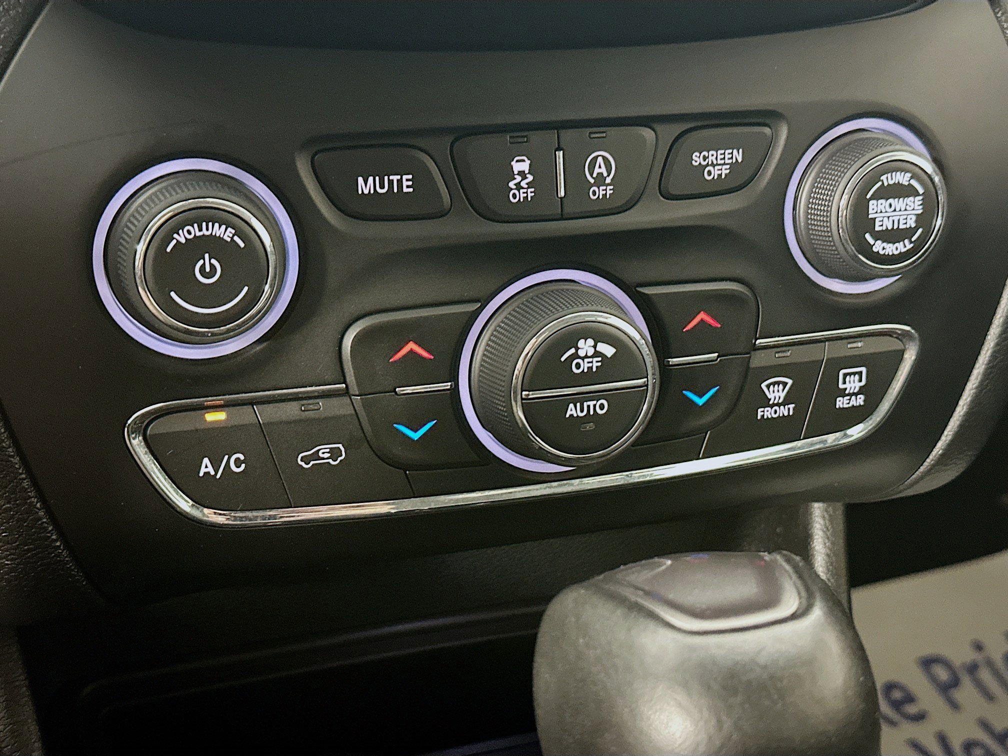 2019 Jeep Cherokee Limited photo 16