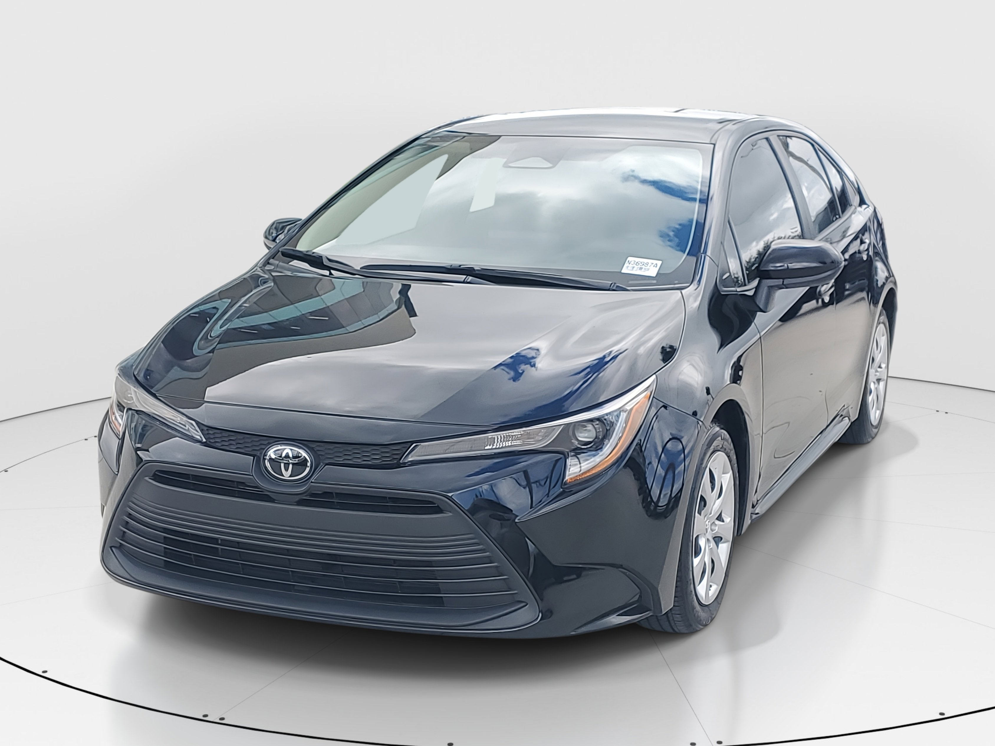 2024 Toyota Corolla LE photo 4
