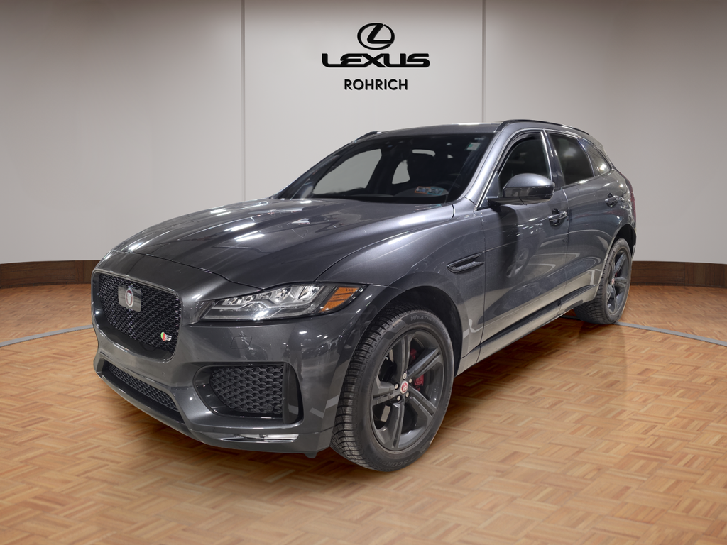 2020 Jaguar F-Pace S's photo