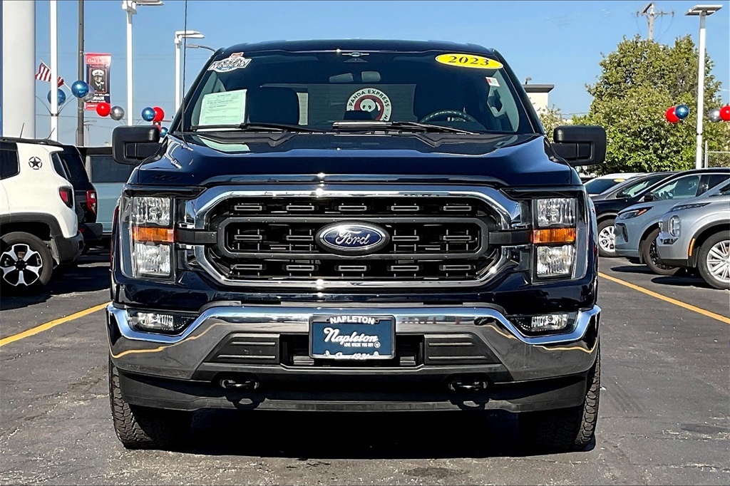 2023 Ford F-150 XLT photo 2