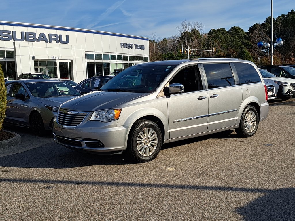 2016 Chrysler Town & Country