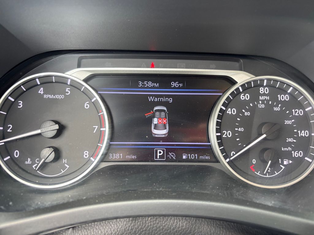 2025 Nissan Sentra SV photo 9
